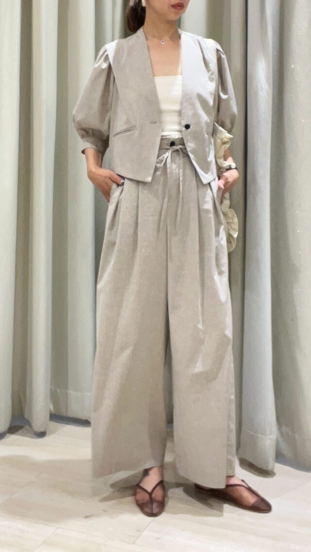 🌈q.b.c MEMORY🌈

NEW ARRIVAL 

・ショルダータッククロップドドライJK
¥15180-

・ツータックハイウエストワイドPT
¥16280-

color
black/ beige/ gray

 #qbcshop
#selectshop
#セレクトショップ
#MH
#eimeelaw
#johnbull
#cloche
#tranoi
#oops
#anana
#antgauge
#nats
#casselini
#hwyl
#ball&chain
#kittle
#bab
#大人カジュアル
#インスタライブ
#qbcスタッフコーデ

@qbcprivate #森小路
@qbc_memory #堺鉄砲町